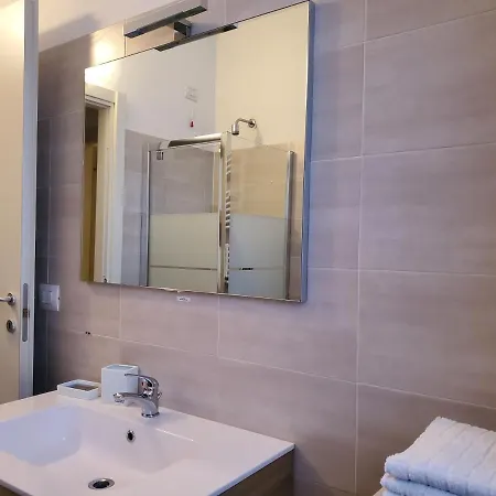 Zubed Apartments-via Carlo Farini Milan