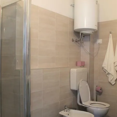Zubed Apartments-via Carlo Farini * Milan
