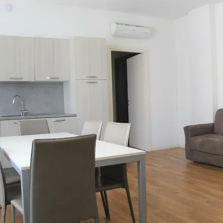 Zubed Apartments-via Carlo Farini *
