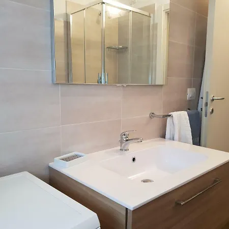 Zubed Apartments-via Carlo Farini *