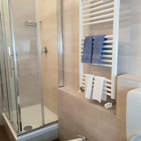 Zubed Apartments-via Carlo Farini