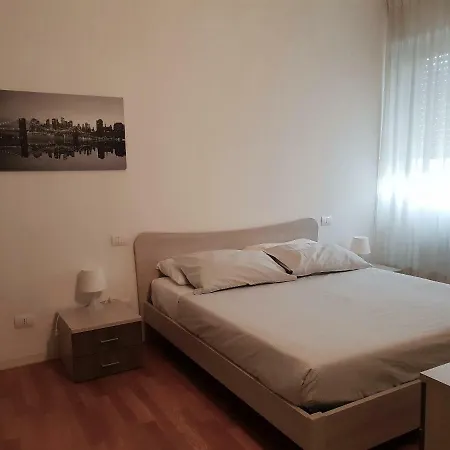Zubed Apartments-via Carlo Farini Milan