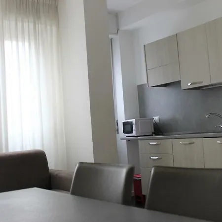 Zubed Apartments-via Carlo Farini Apartment *